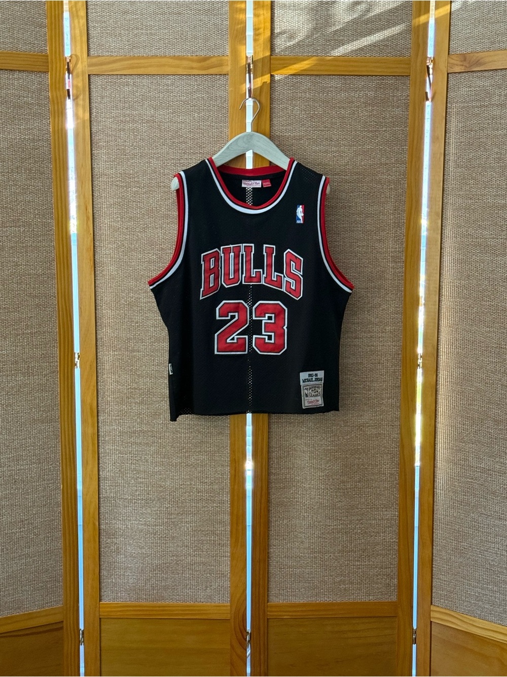Mitchell & Ness Black, Red & White Basketball Jersey - Cropped